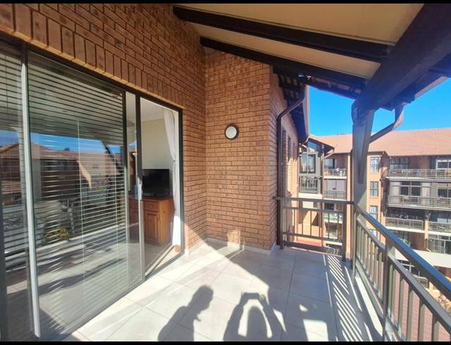 1 BEDROOM APARTMENT FOR SALE IN NEWLANDS